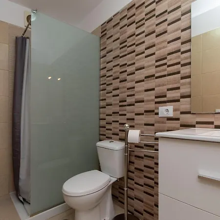Summerland 11 - One Bed With Pool View And Wifi Internet
